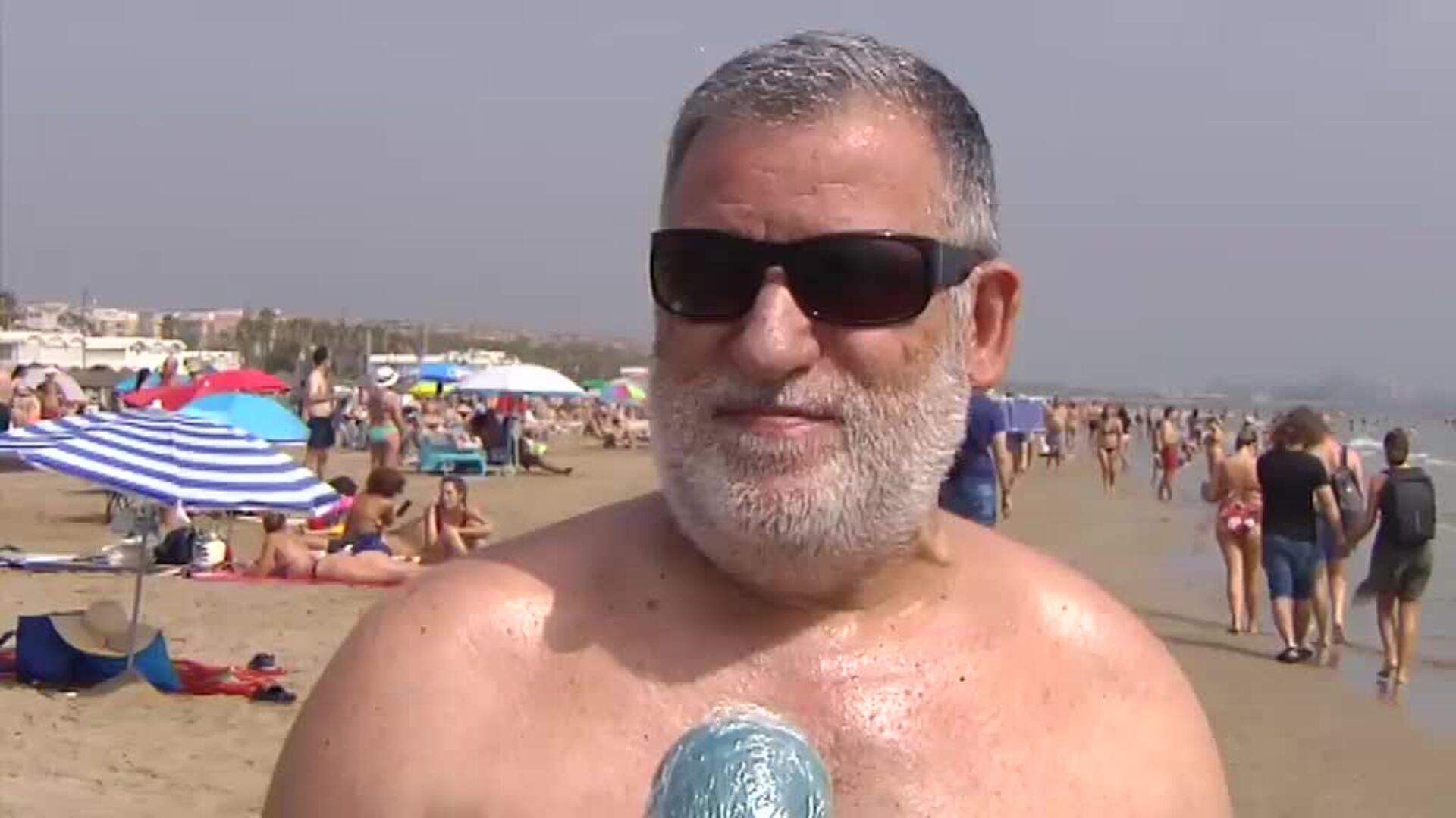 Las playas se convierten en el refugio preferido para combatir la ola de calor