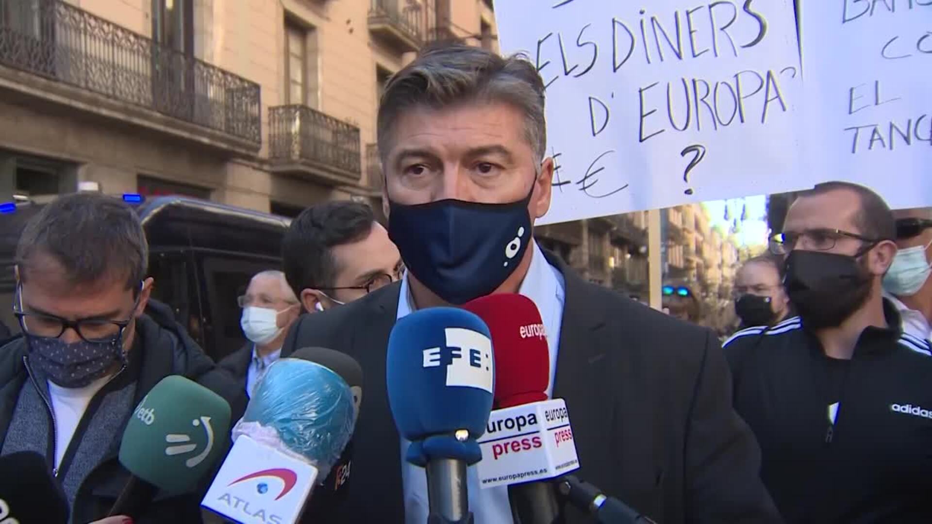 Hostelería y la restauración protesta en Barcelona contra el cierre de locales
