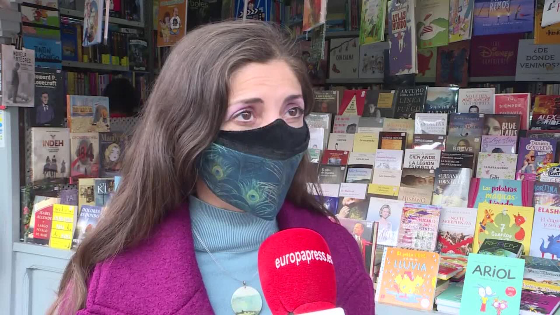 Freire estrena la iniciativa &#039;Firmas fin de mes&#039; como &quot;apoyo&quot; al librero