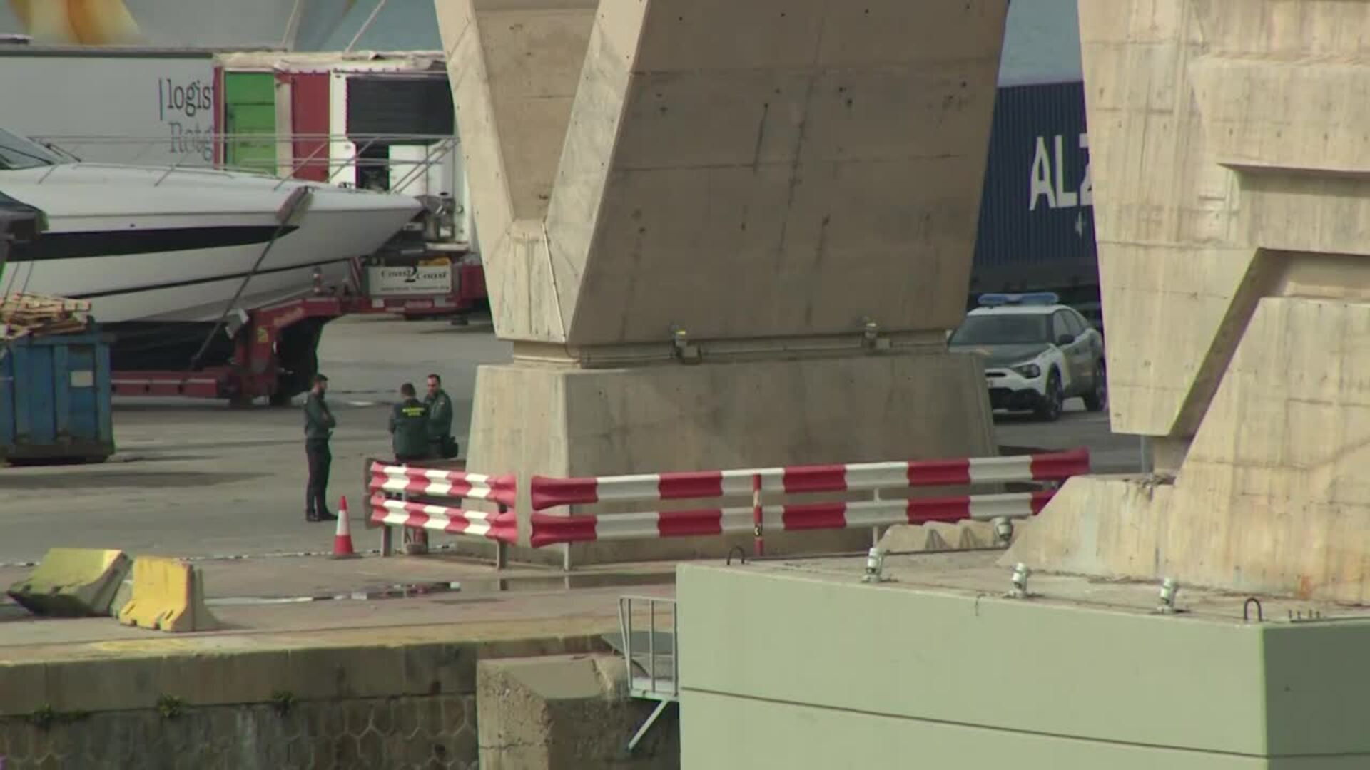 Hallado un cadáver en el puerto de Barcelona