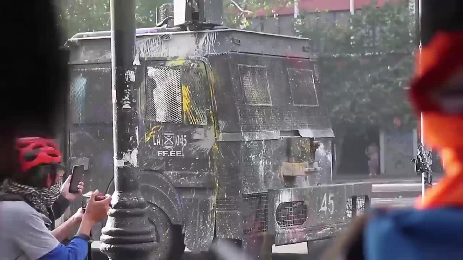 Piñera propone polémica ley para que FF.AA. protejan edificios &quot;clave&quot;