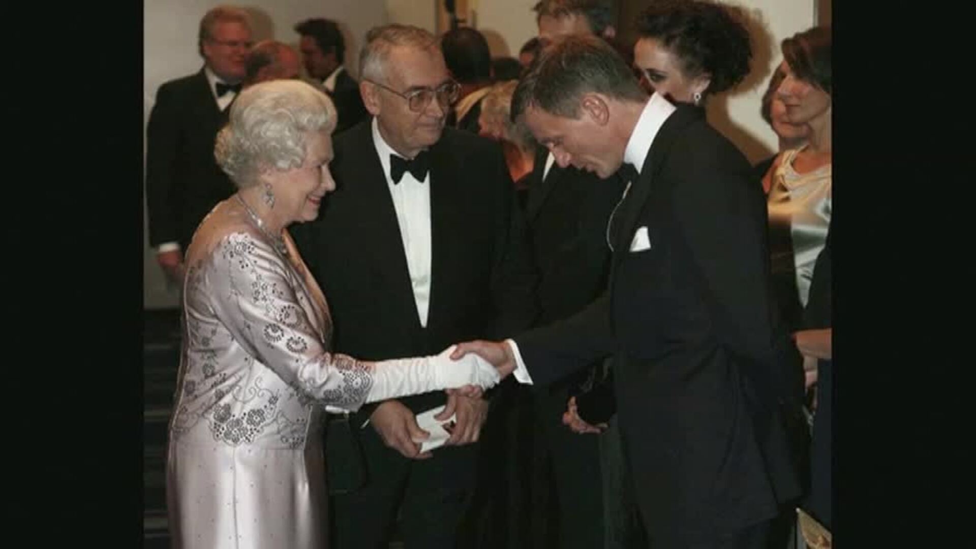 Las celebridades que la Reina Isabel II ha conocido en sus 70 años de reinado