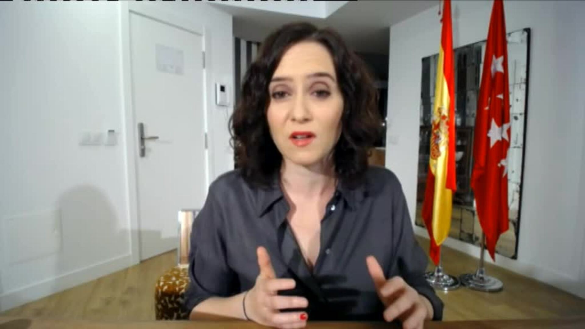 Ayuso insiste en que el Gobierno no está enviando el material prometido