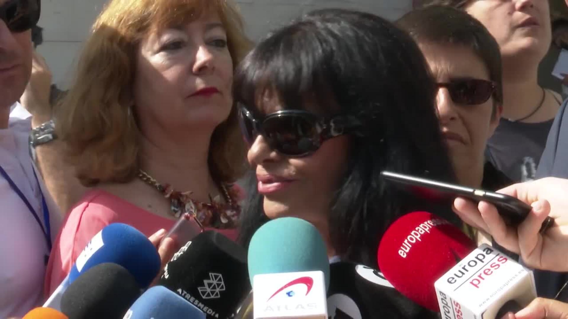 María Edite: &quot;Yo sí que he dado la cara y no Julio Iglesias&quot;