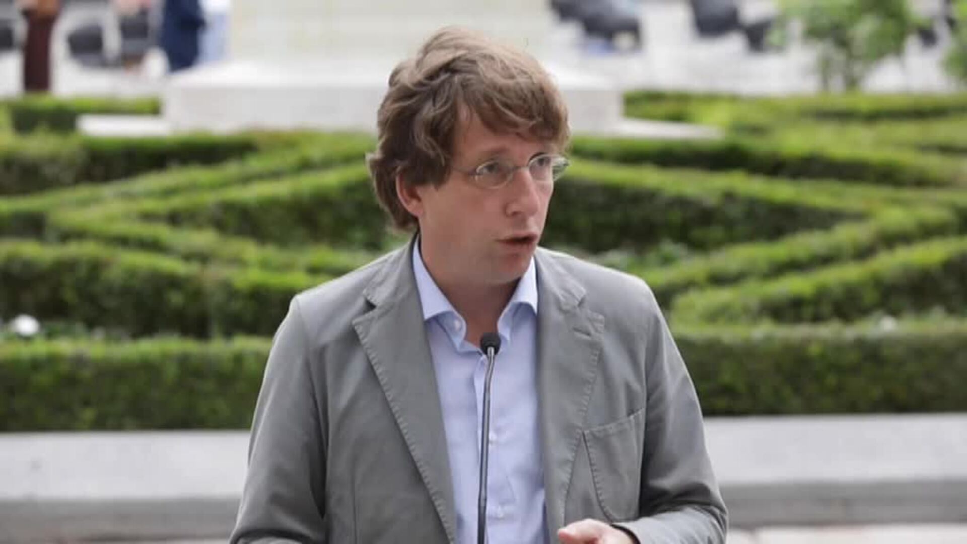 Almeida y Villacís califican de &quot;pesadilla&quot; los botellones anoche en Madrid y culpan a Sánchez