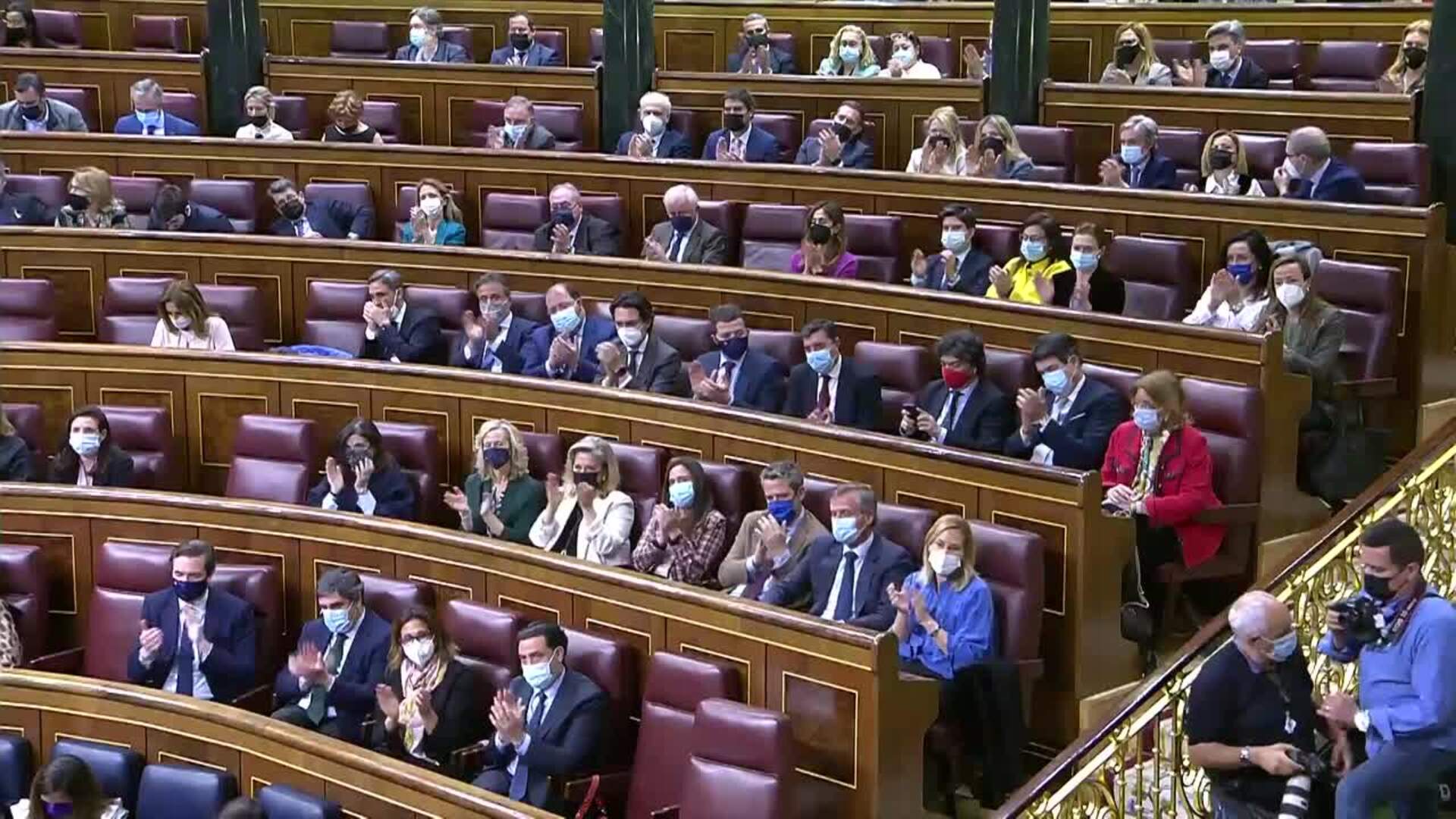 El anuncio de enviar armas a Ucrania provoca una división en el Gobierno de coalición