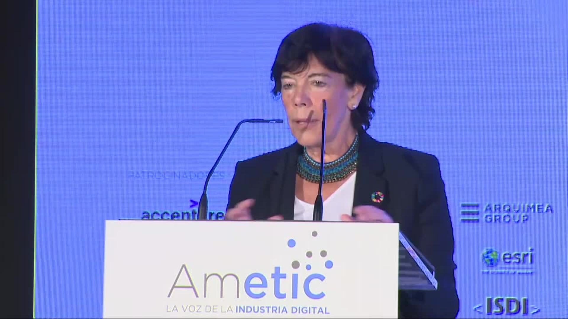 Celaá dice que el proyecto de ley de educación &quot;modernizará&quot; la enseñanza en España