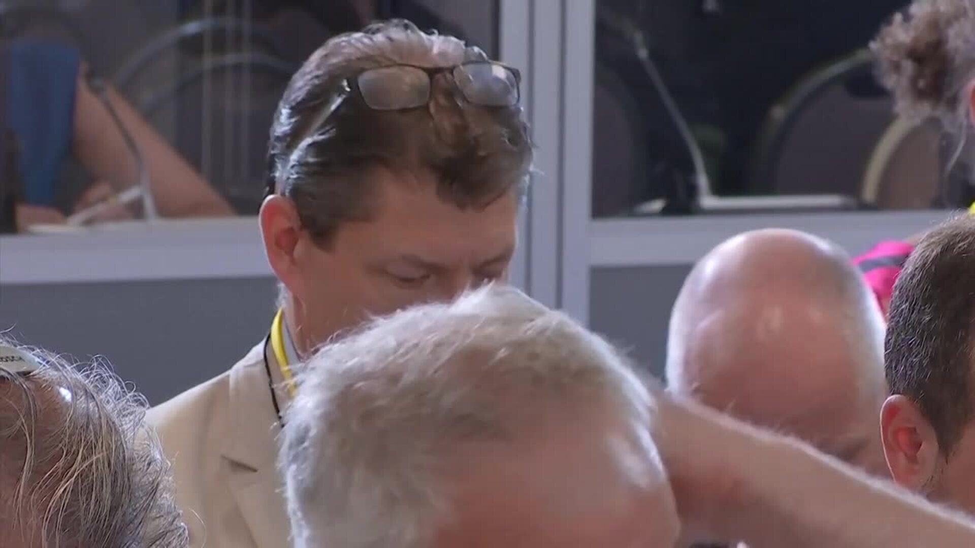 Tusk avisa a EEUU de represalias si impone aranceles al vino francés