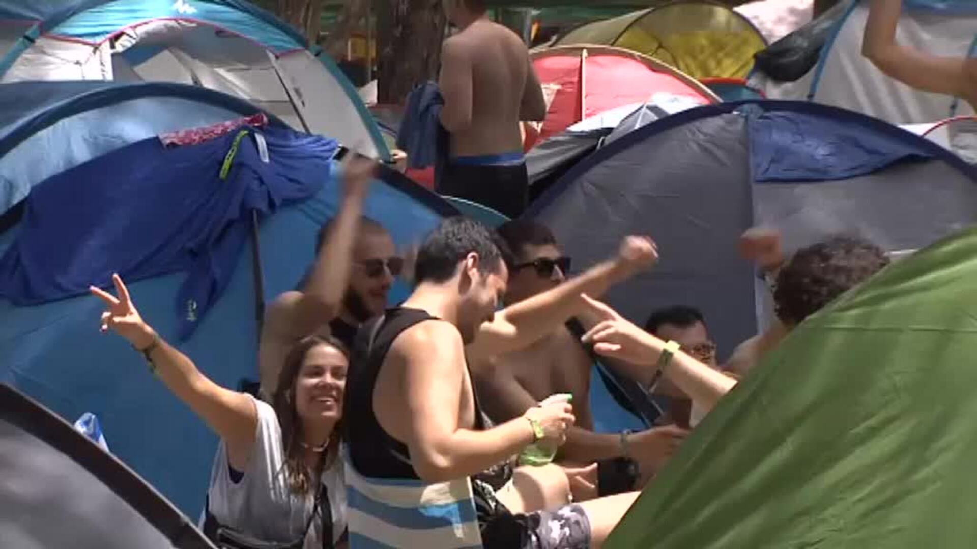 La temporada de festivales de música llena de jóvenes la España despoblada