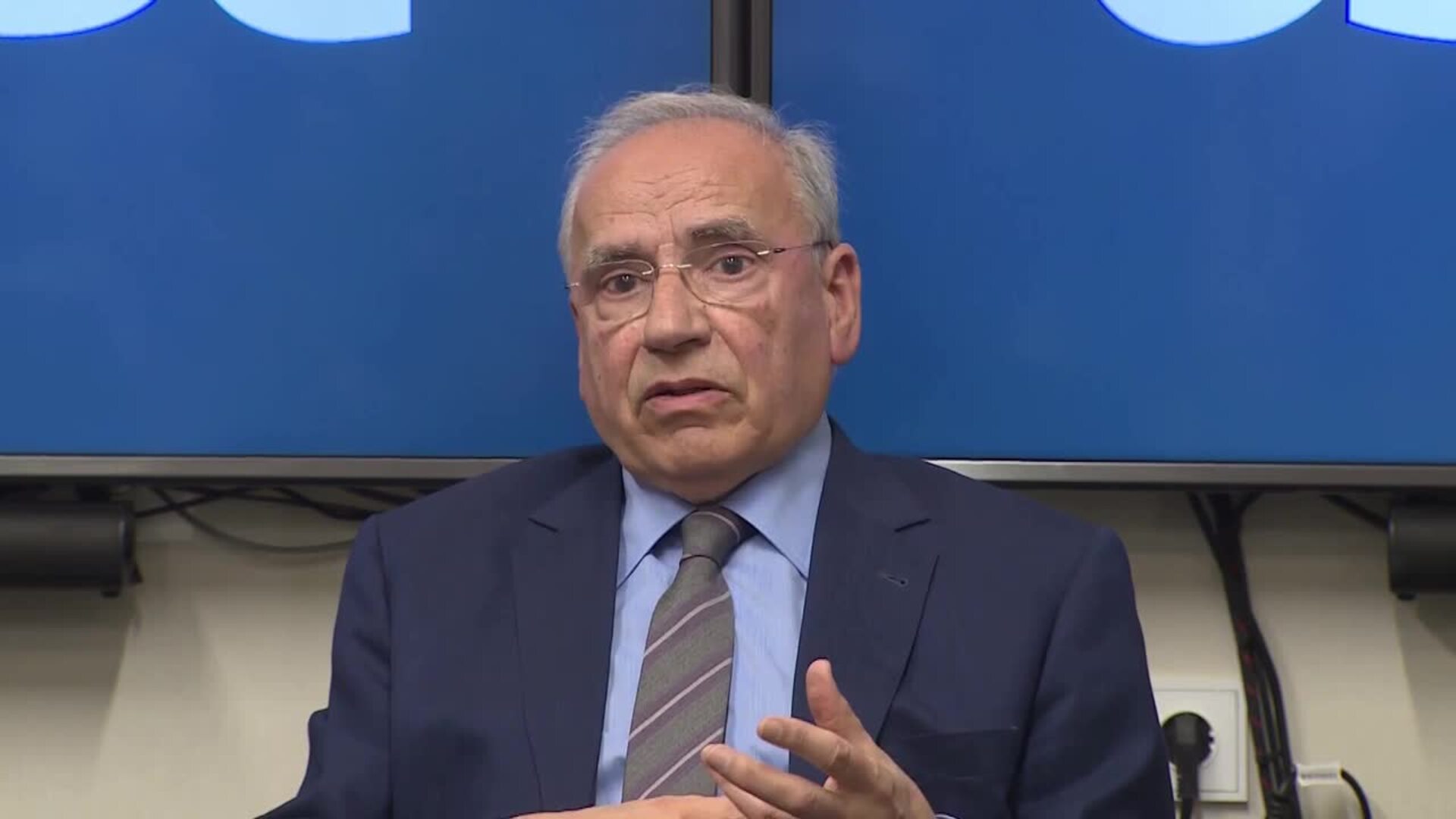 Alfonso Guerra considera que Podemos &quot;no son demócratas&quot;