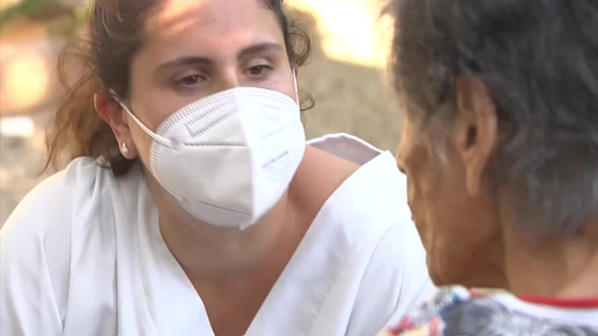 Los trabajadores sin vacunar de las residencias de Andalucía disparan los contagios