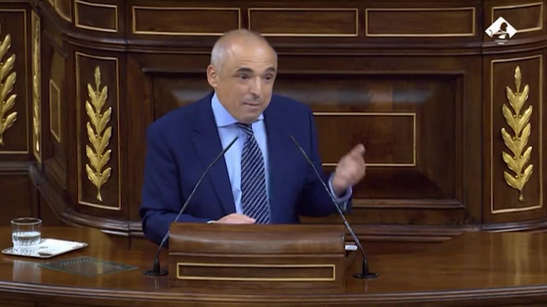 El PSOE proclama en el Congreso que Podemos no es de fiar