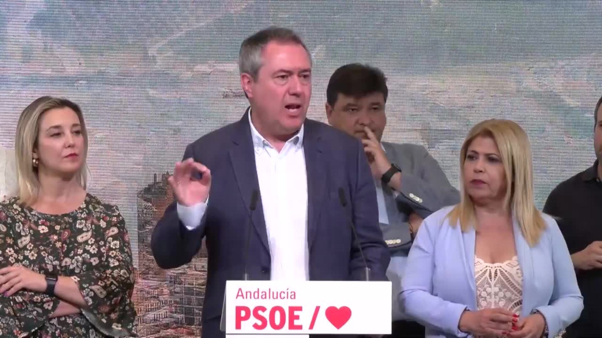 Espadas defiende que a Abengoa &quot;hay que ayudarla&quot; y urge a Moreno una mesa de trabajo