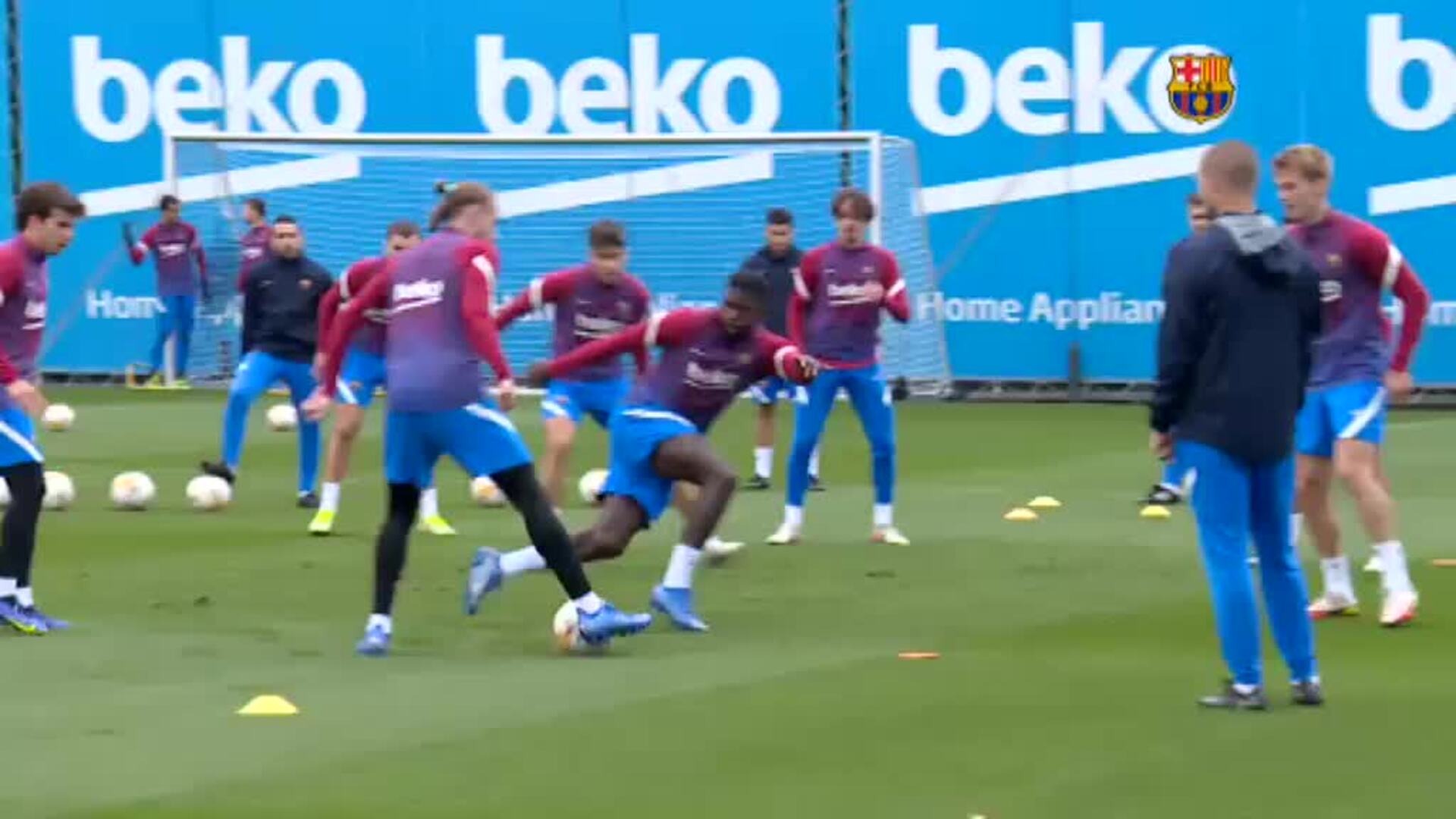 Los jugadores del Barça con Piqué el primero ya llegan hora y media antes a los entrenamientos