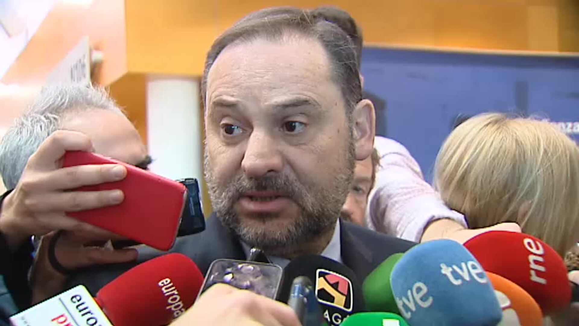 Abalos defiende la mesa de diálogo con los independentistas