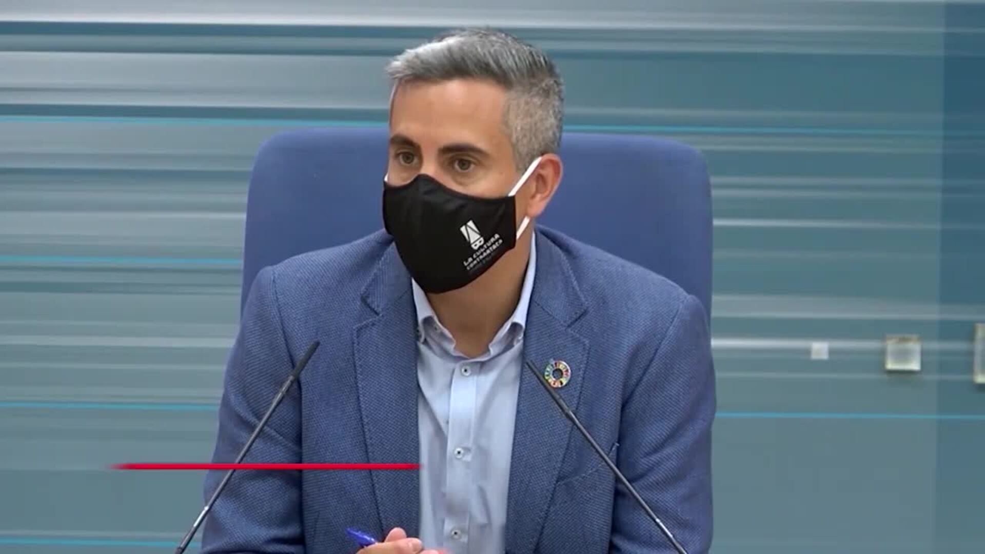 Canarias se suma a Galicia, prohibiendo fumar en la calle, y otras CC.AA. estudian la medida