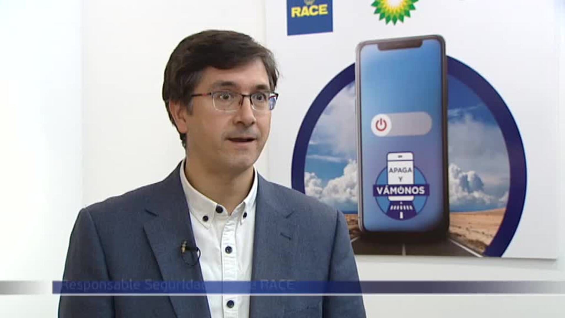 El peligro de utilizar el móvil mientras se conduce