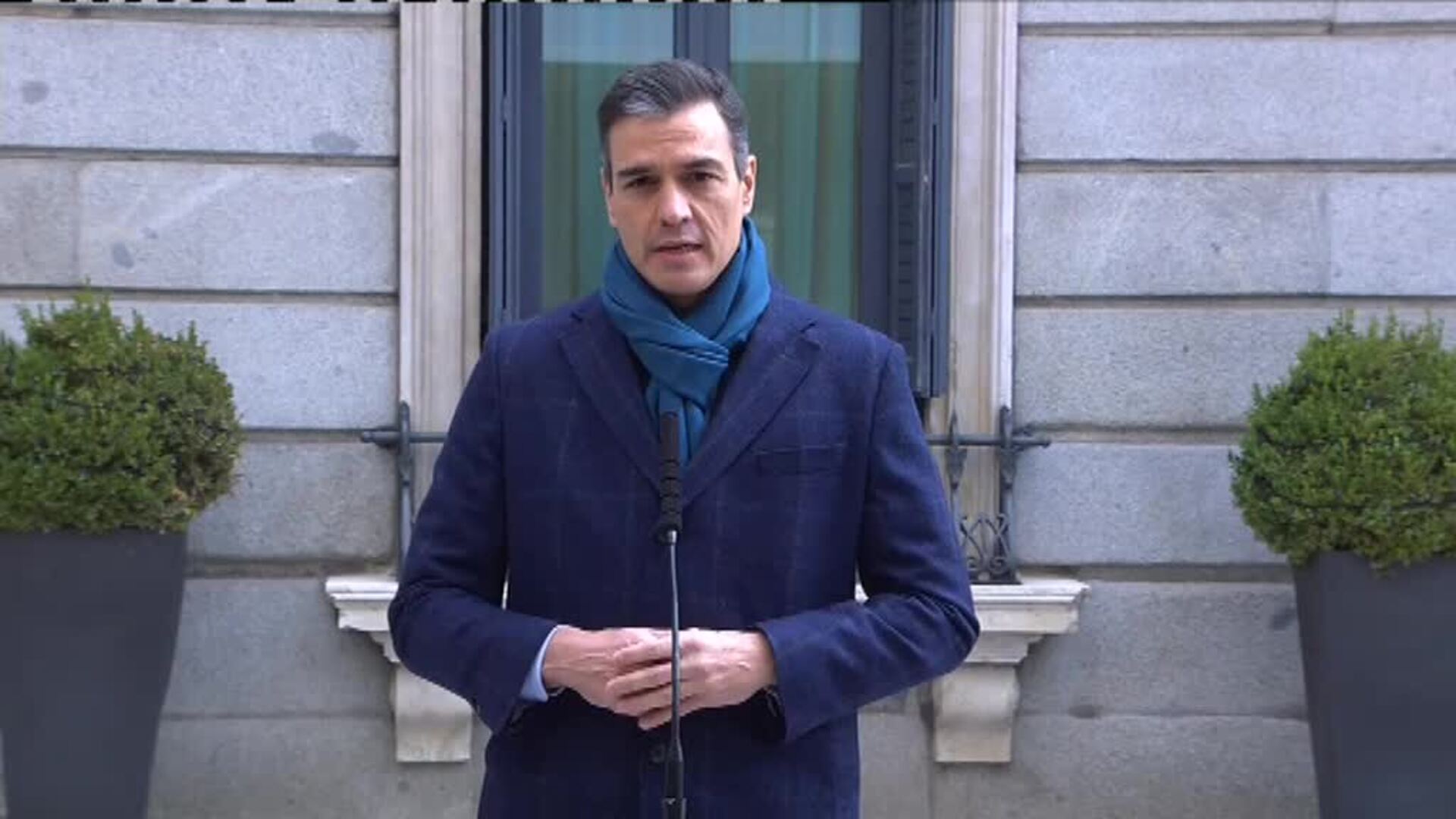 Pedro Sánchez dice que la Constitución &quot;salva vidas&quot; gracias al estado de alarma