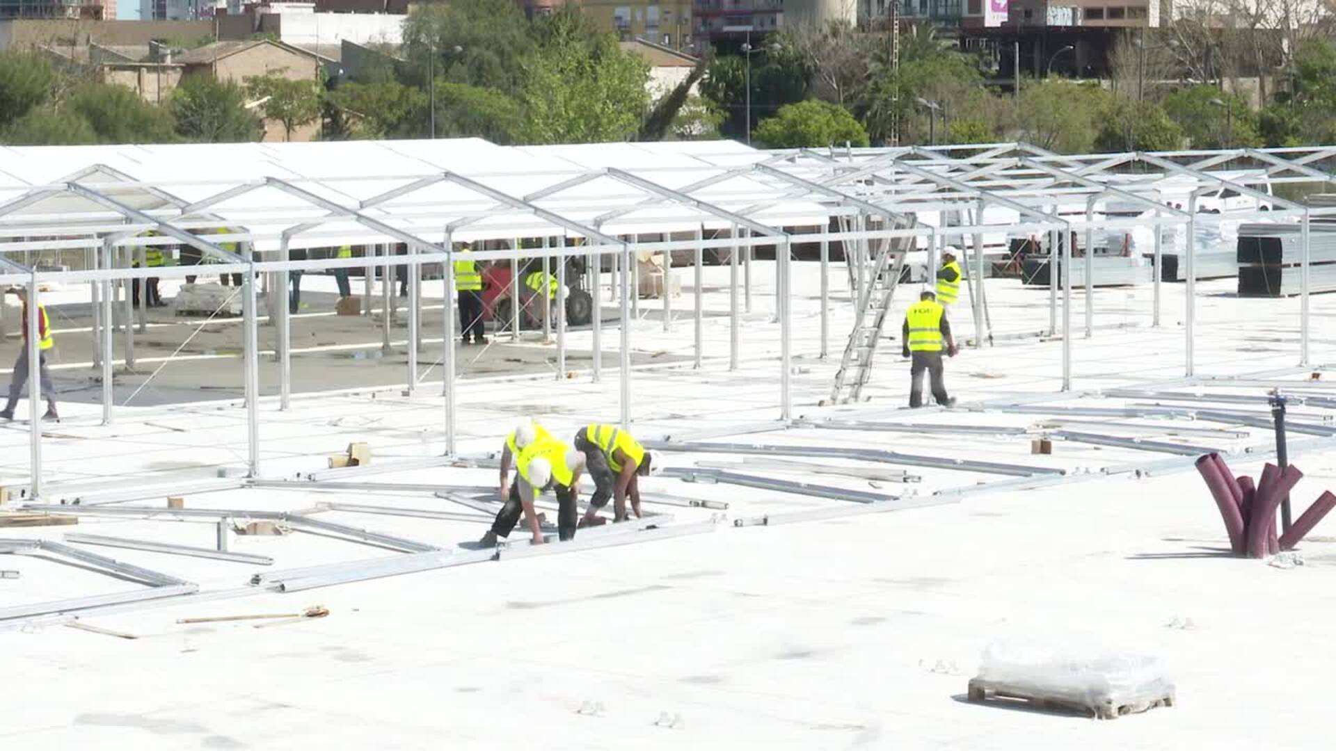 Comienza fase de montaje hospital de campaña en La Fe de València