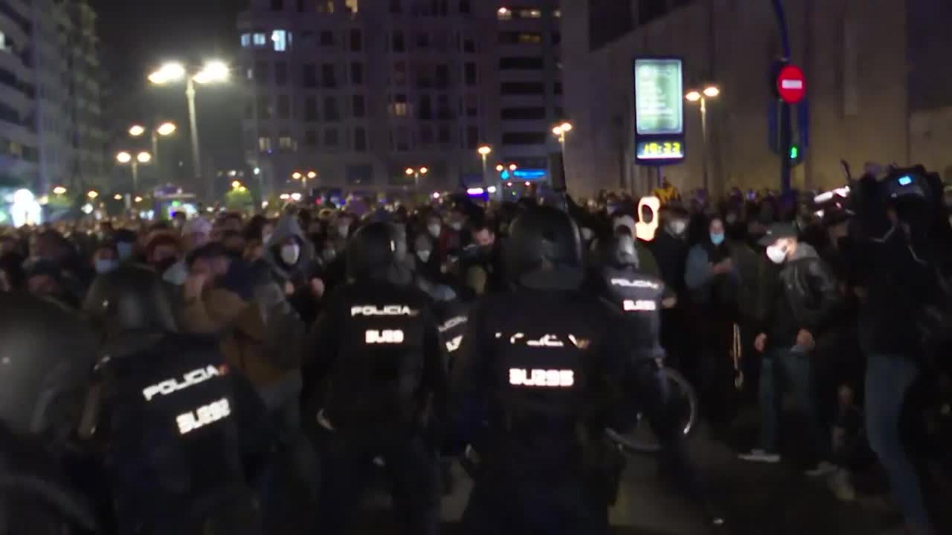 Tercera jornada de protestas y disturbios por Pablo Hasel