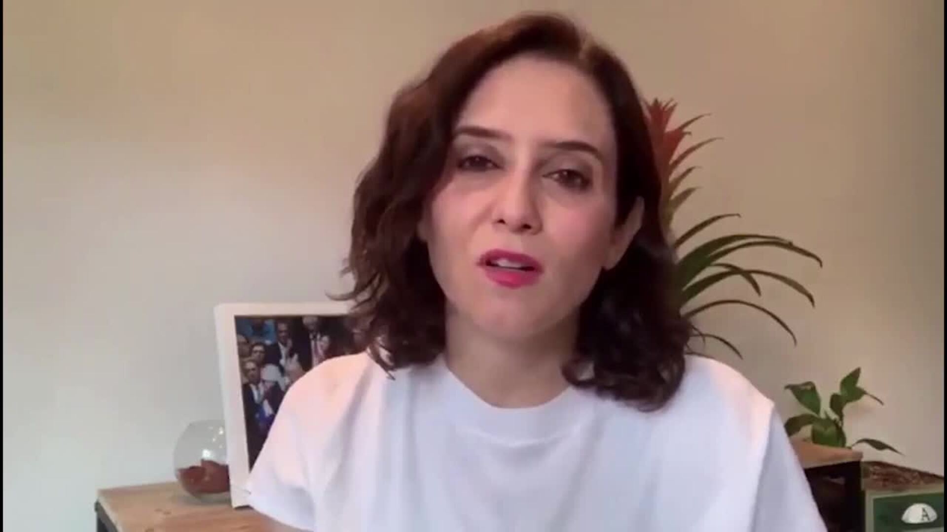 Ayuso da positivo pero se encuentra en &quot;total normalidad&quot;