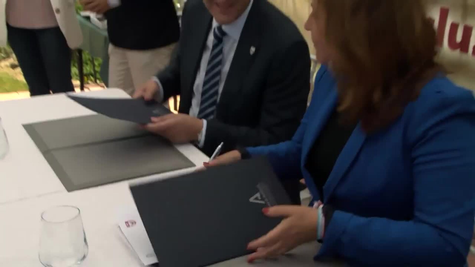 Crespo defiende que caza sostenible &quot;es vital&quot; para el futuro de mundo rural y biodiversidad