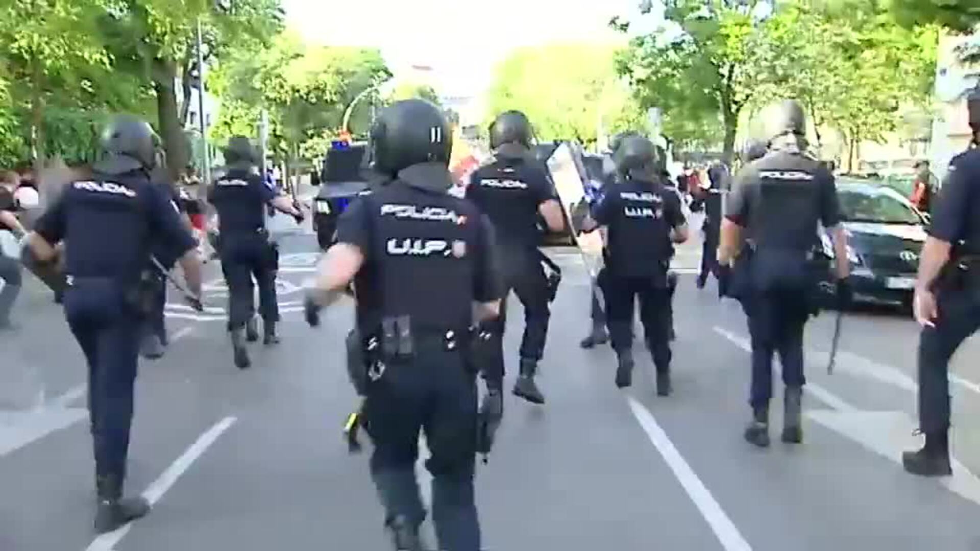 Grupos de extrema derecha se manifiestan frente a la embajada de Marruecos en Madrid