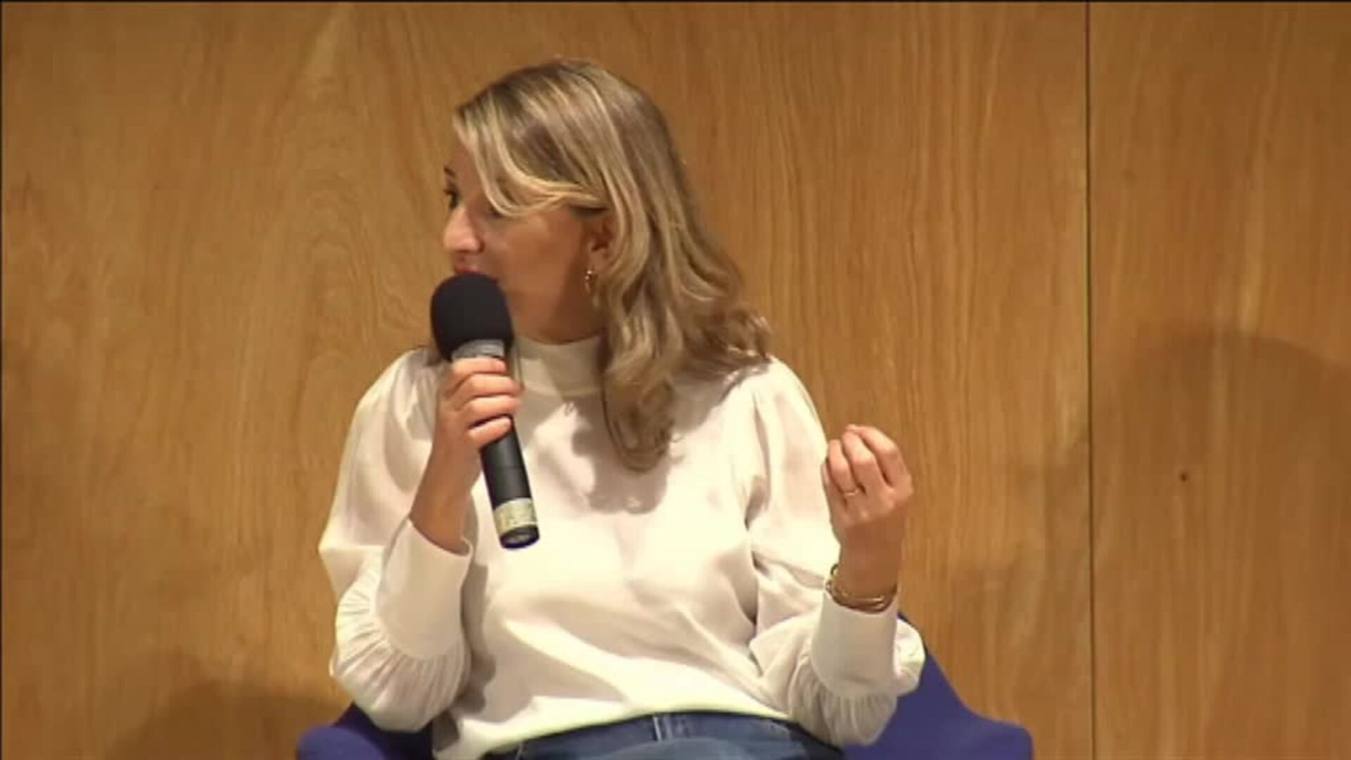 Yolanda Díaz: &quot;El contrato por excelencia tiene que ser el estable e indefinido&quot;