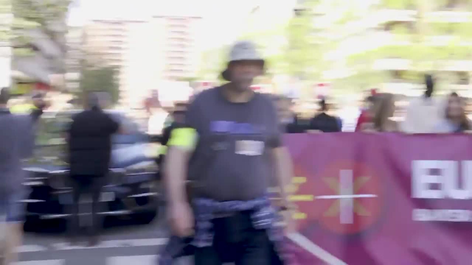 Miles de personas reivindican en Pamplona la independencia para una &quot;Euskal Herria del siglo XXI&quot;