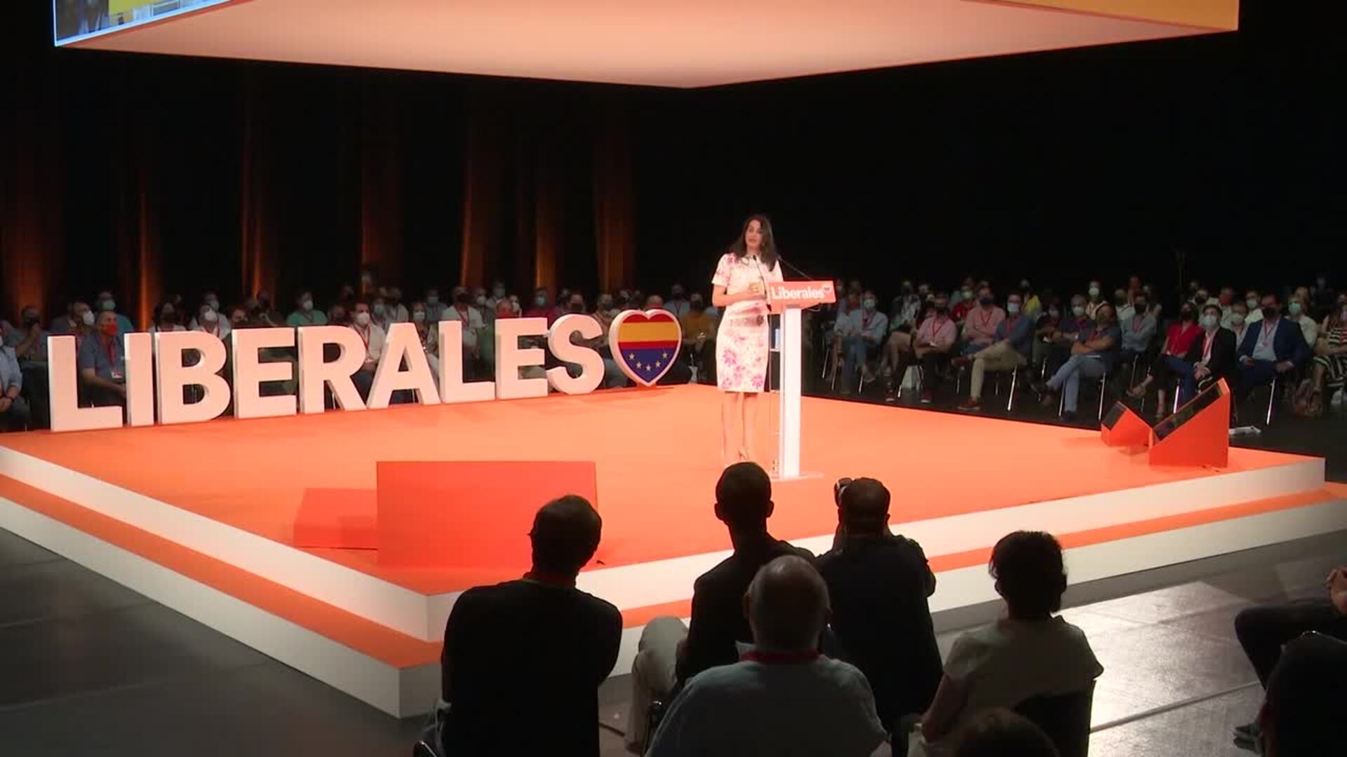 El PP asume que el Gobierno &quot;está acabado&quot; y Arrimadas pide confiar en Ciudadanos