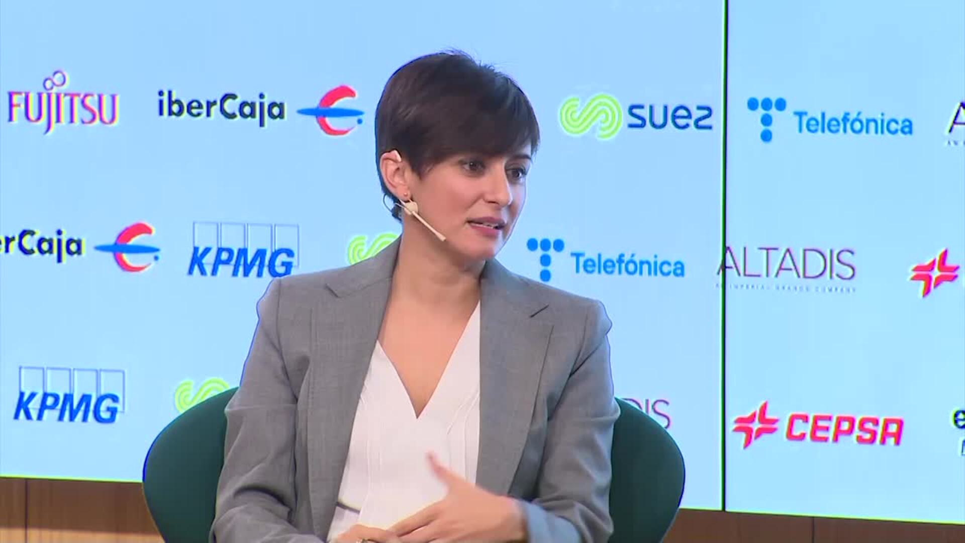 Isabel Rodríguez respalda a Escrivá con la subida de las cotizaciones