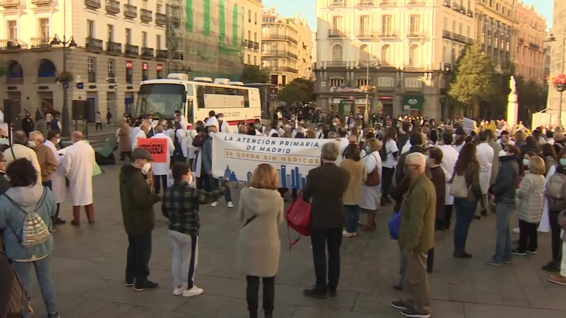 Marea de &#039;batas blancas&#039; reclama más médicos en Atención Primaria en Madrid