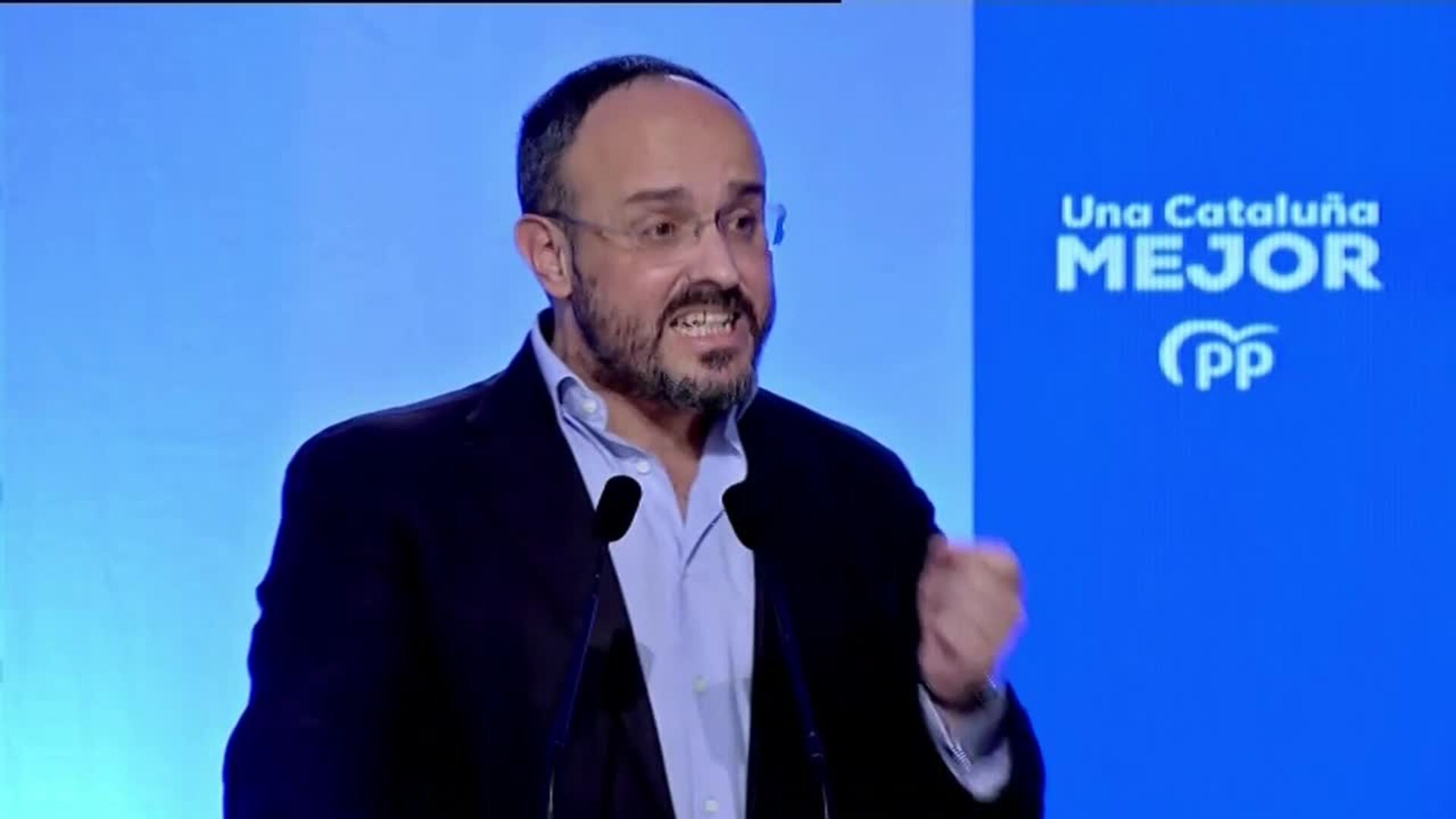 Fernández (PP) se presenta como el &quot;único cambio genuino&quot; en Cataluña