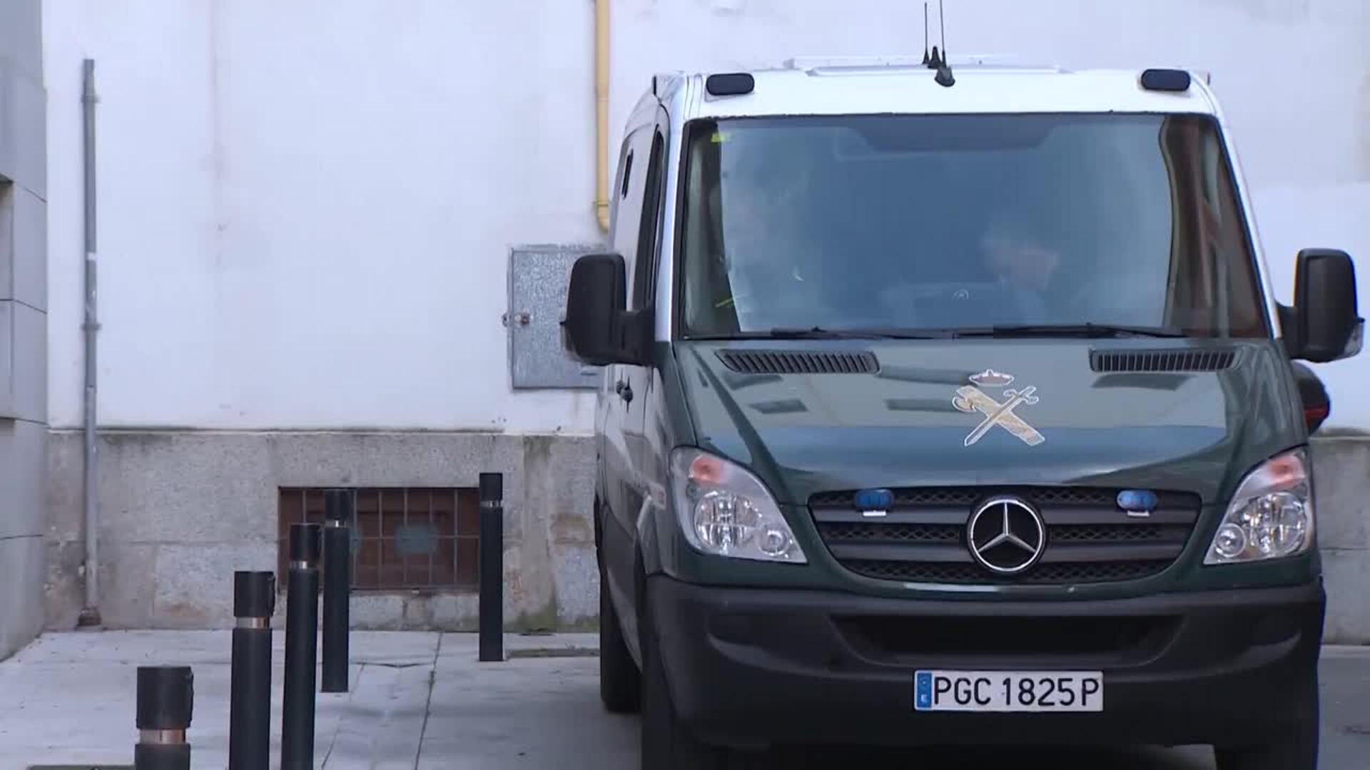 Acusado de asesinato machista llega a la Audiencia Provincial de Guadalajara