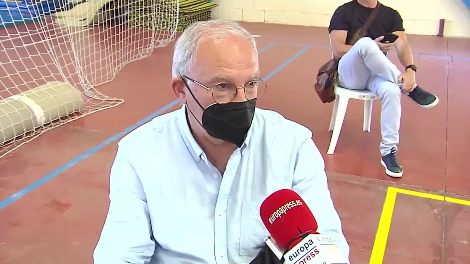 Sevillano vacunado con AstraZeneca dice que no tiene miedo, “son coincidencias”