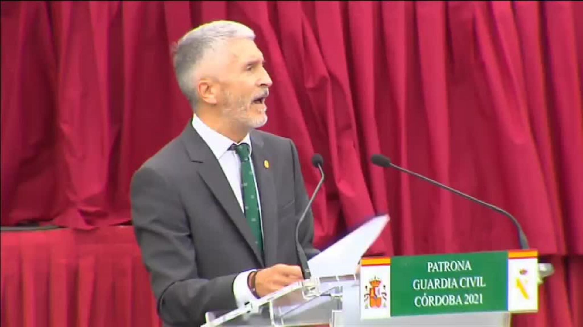 Sonoros abucheos a Marlaska en Córdoba durante un acto de la Guardia Civil