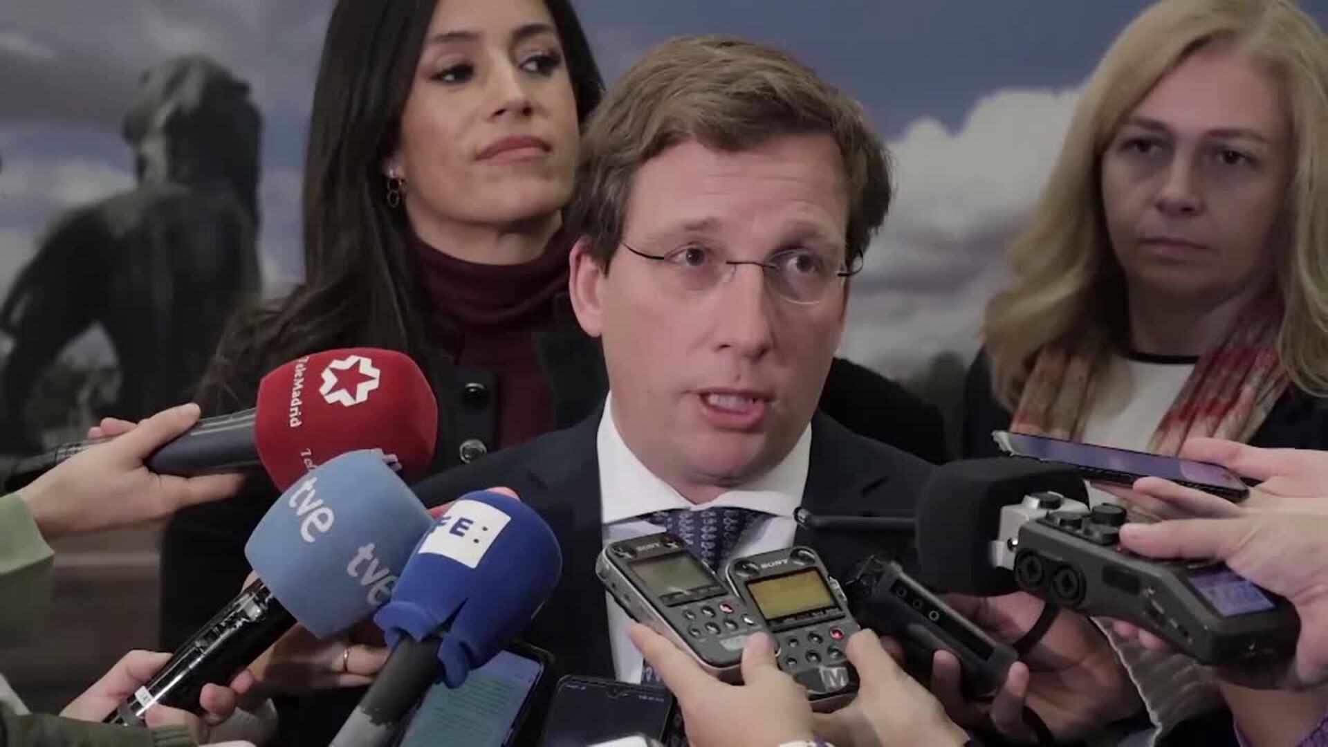 Almeida: &quot;Sabemos ir de las palabras a los hechos contra okupación&quot;