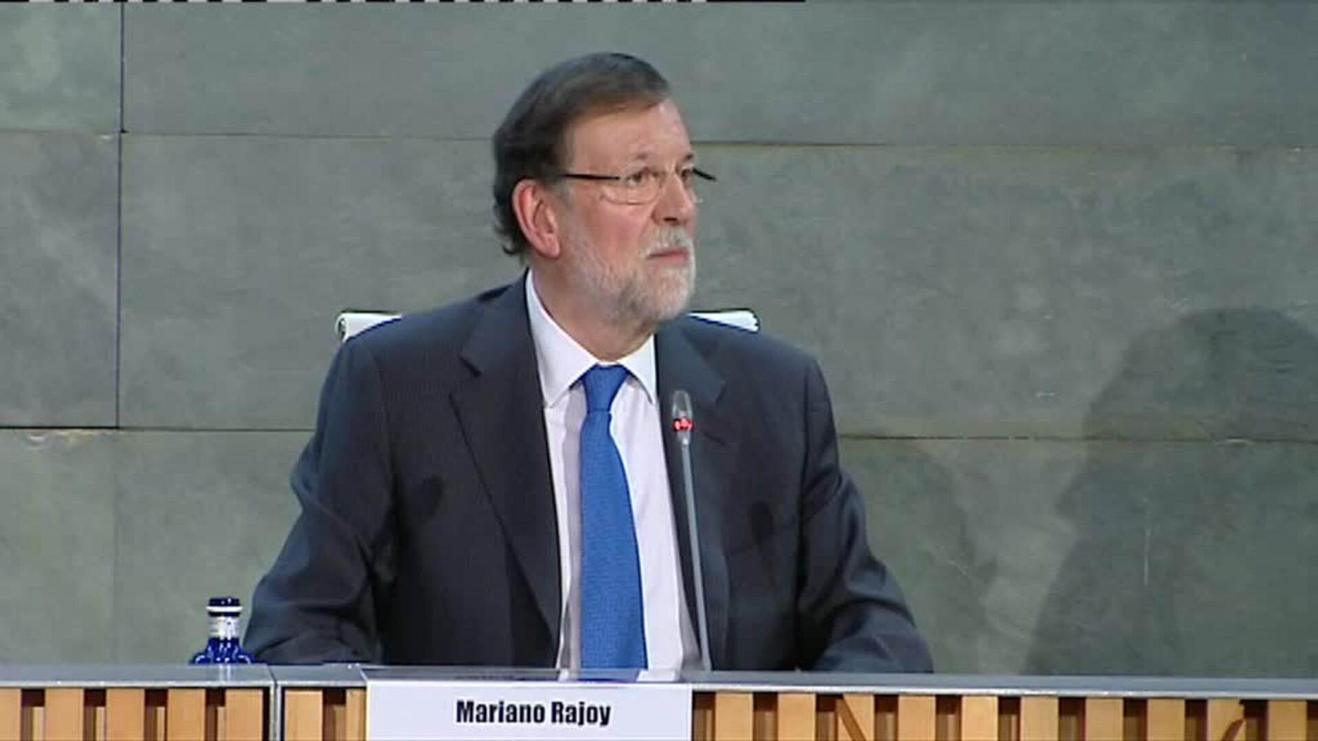 Rajoy: &quot;Un presidente no puede ser frívolo ni hacer caso a doctrinarios&quot;