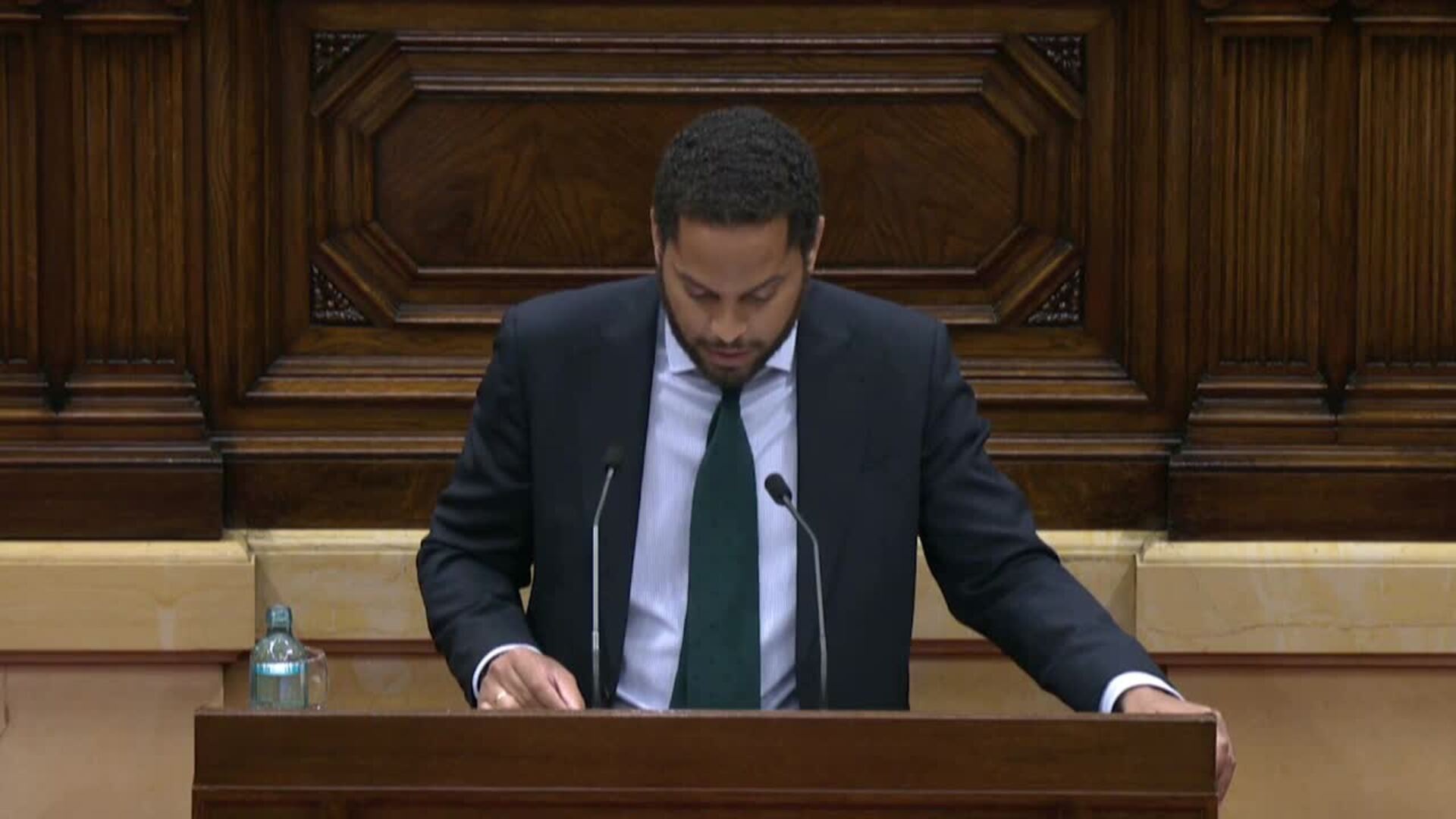 Garriga (Vox) tacha a Aragonès de &quot;títere&quot;