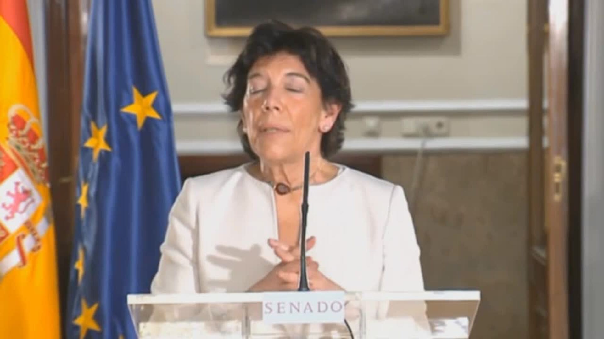 Celaá avisa a las CCAA del PP: &quot;Las leyes han de cumplirse&quot;