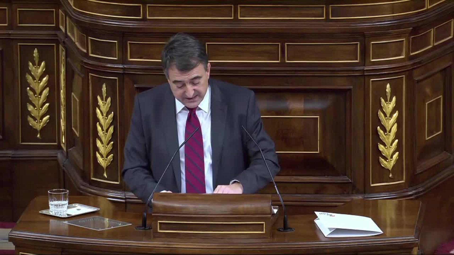 Aitor Esteban alerta del &quot;riesgo&quot; de los &quot;egos&quot; de la coalición