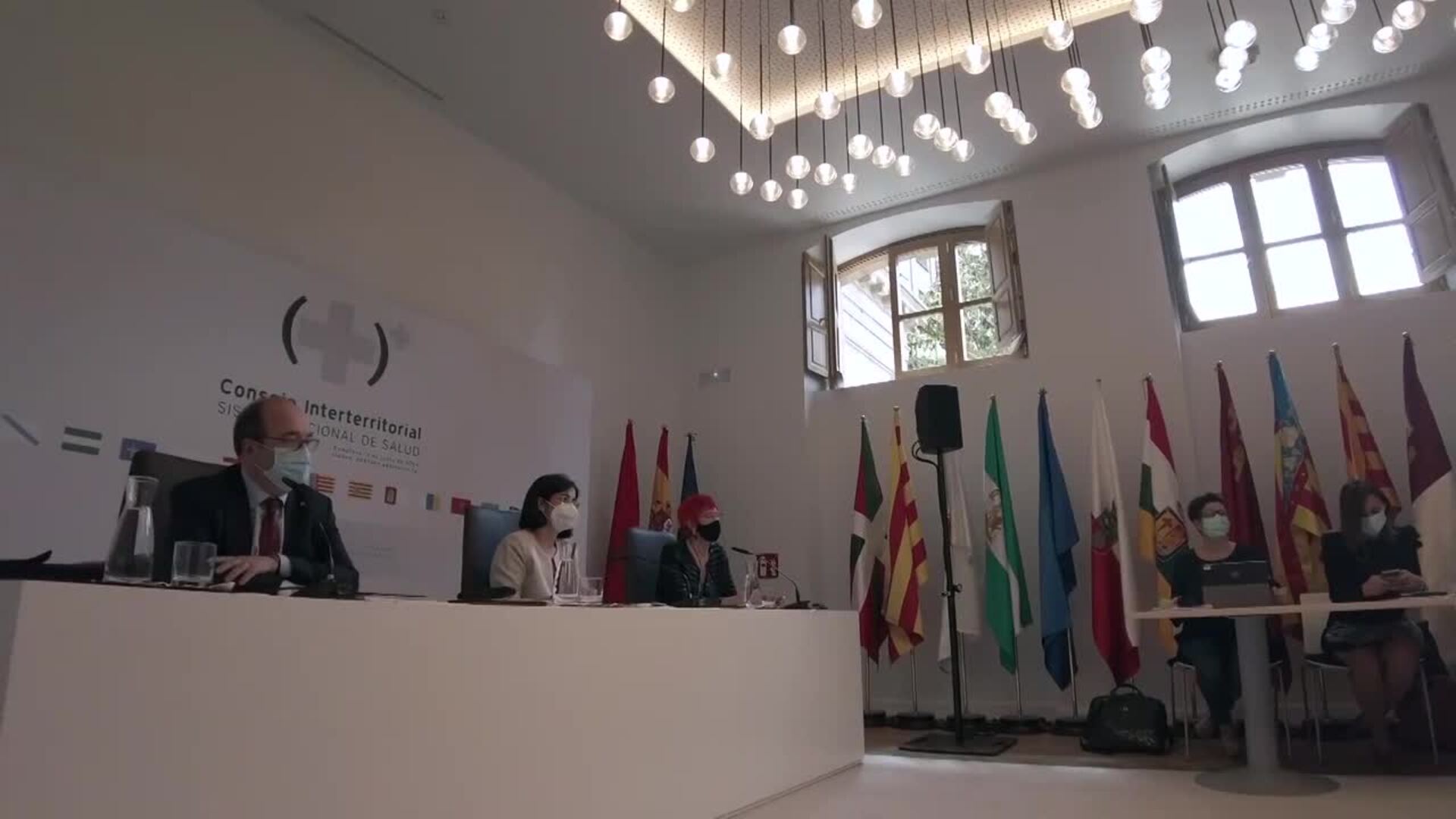 Sanidad aprueba el documento que incluye apertura de discotecas hasta las 3