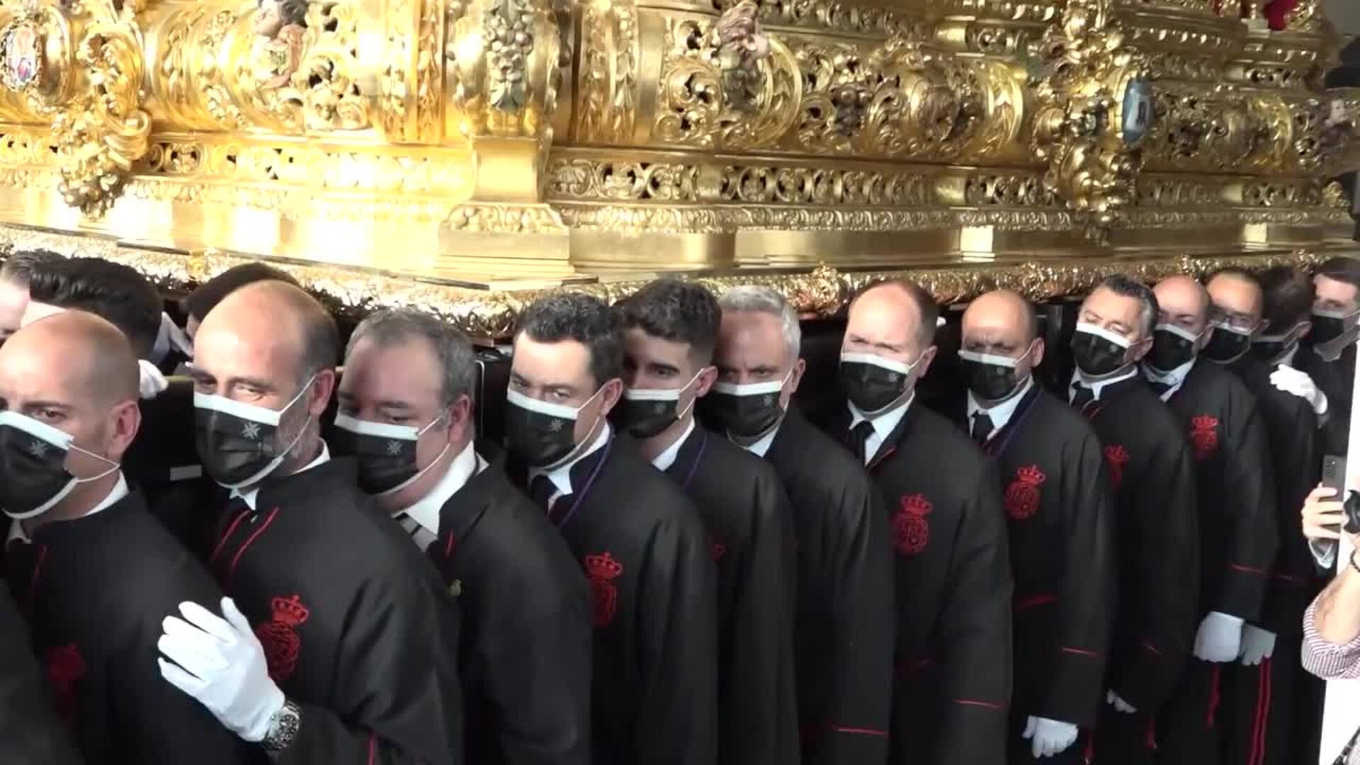 El presidente de la Junta defiende el papel de la mujer en la Semana Santa