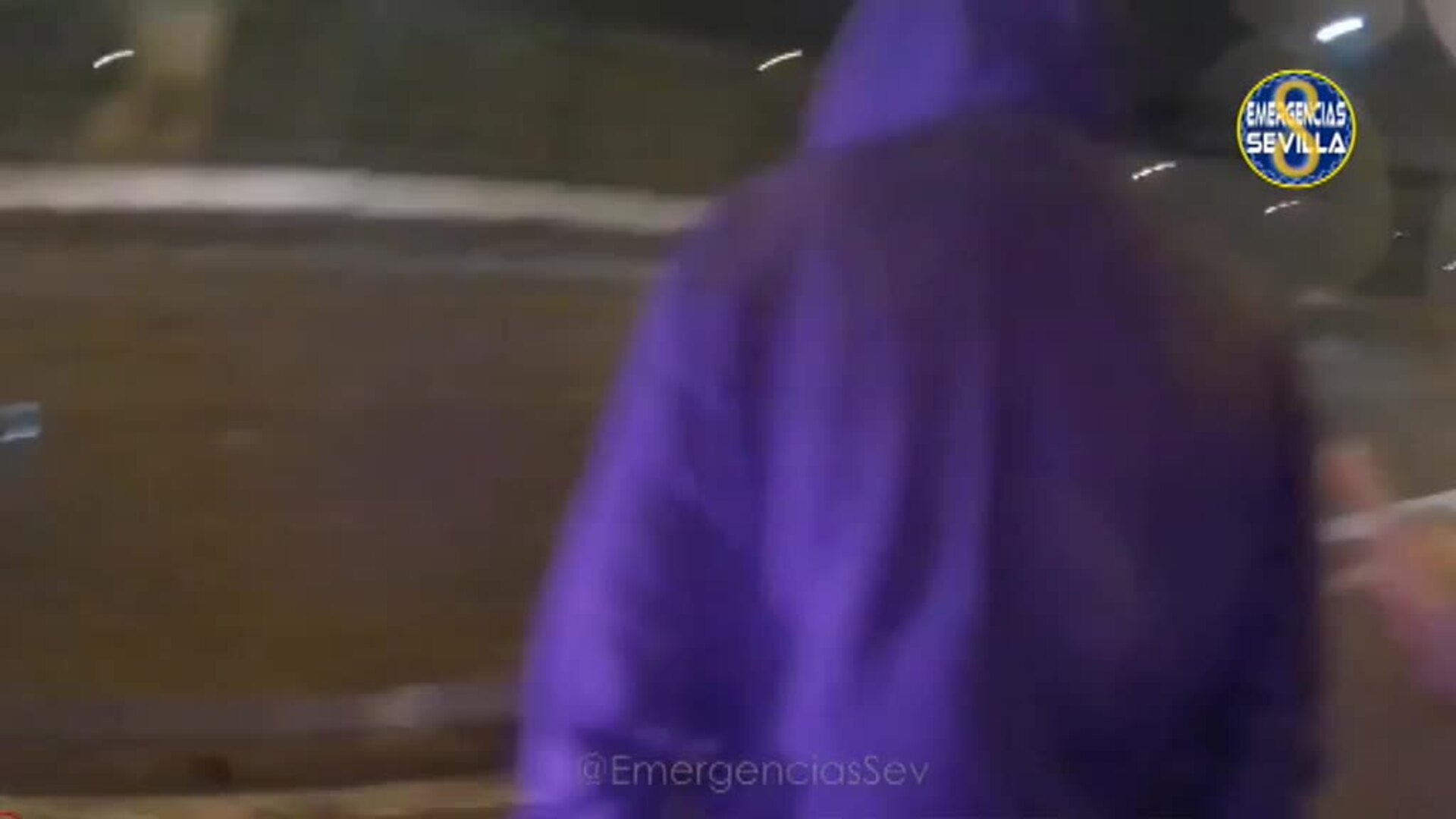 Un policía sevillano persigue hasta dar caza a dos menores que tiraban piedras a vehículos en una autovía