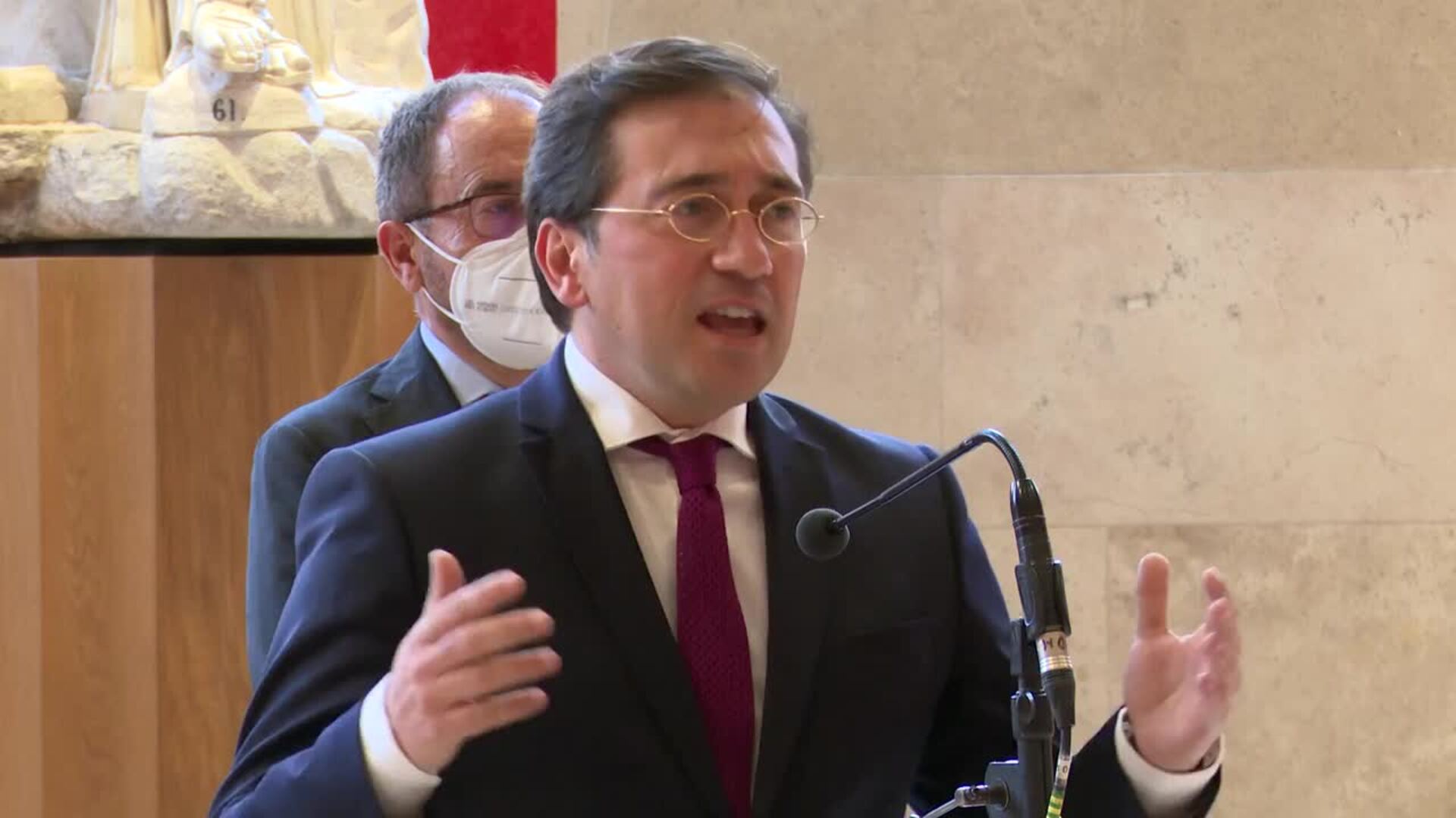 Albares anima a los ciudadanos a visitar el eje Prado-Retiro