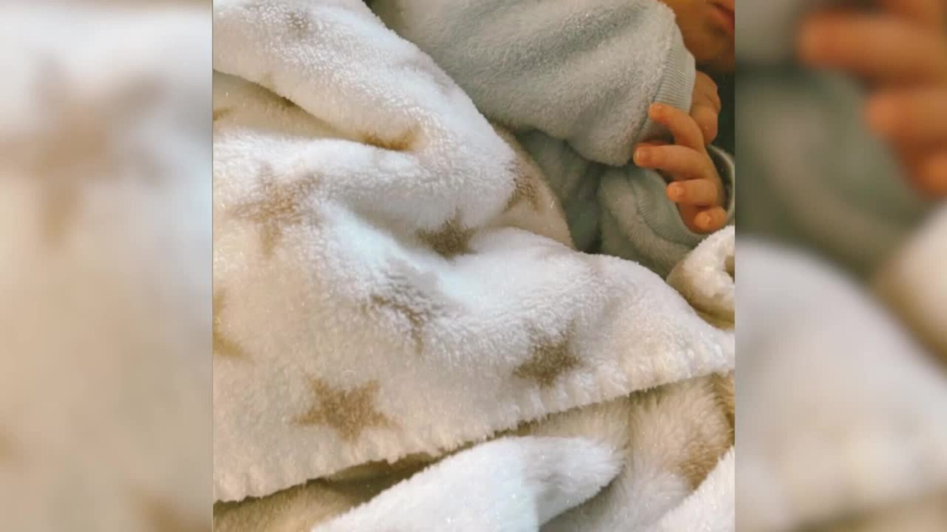 Laura Matamoros y Benji Aparicio se escapan con su bebé al Valle de Arán