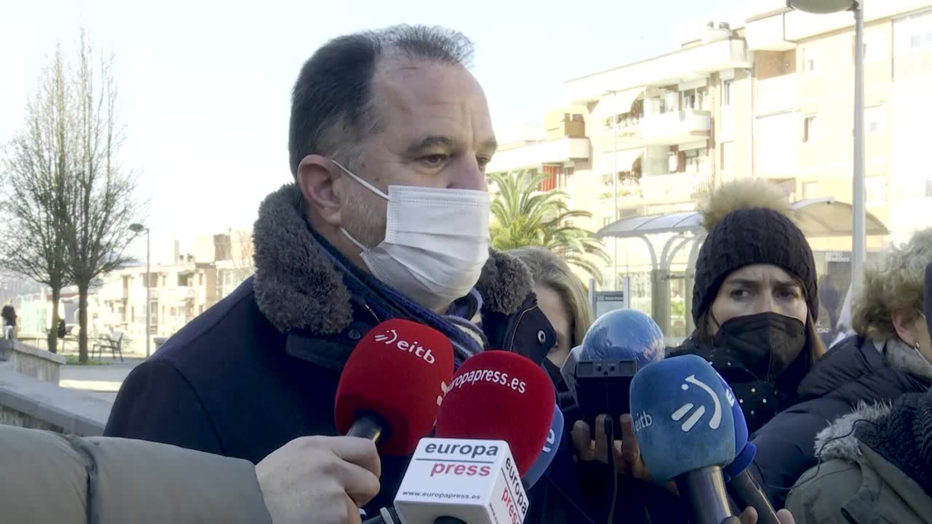 Itugaiz lamenta que &quot;el hacha y la serpiente es la que hoy manda en Sortu y Bildu&quot;