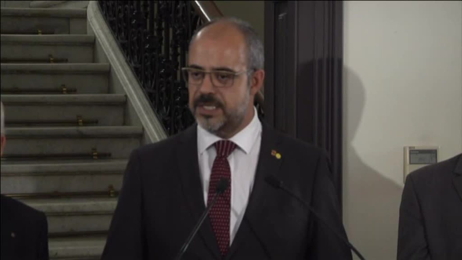 Miquel Buch pide a los manifestantes que colaboren en el aislamiento de los violentos