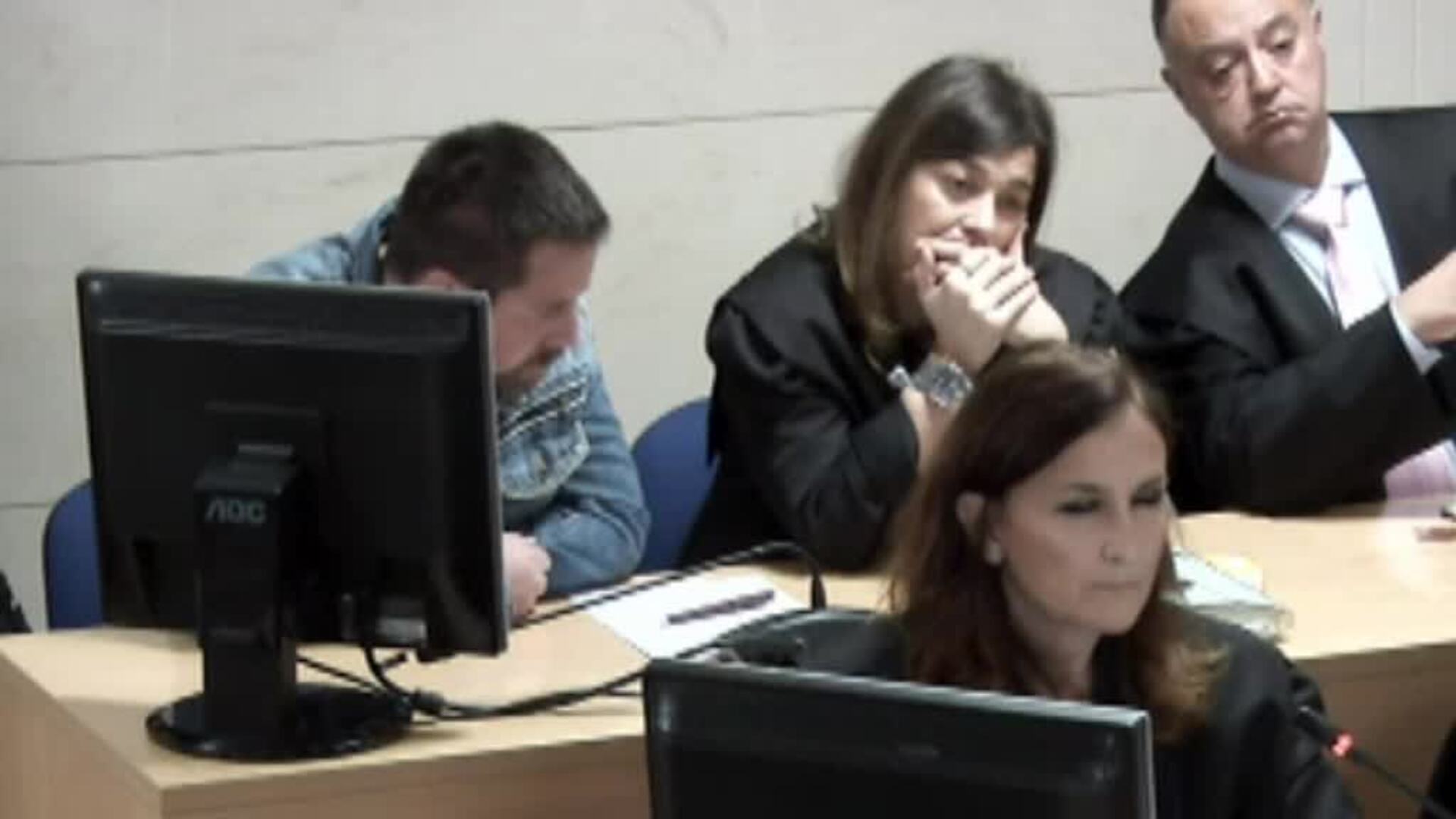 La acusación prueba que el arma del crimen de Diana fue la brida hallada en su pelo