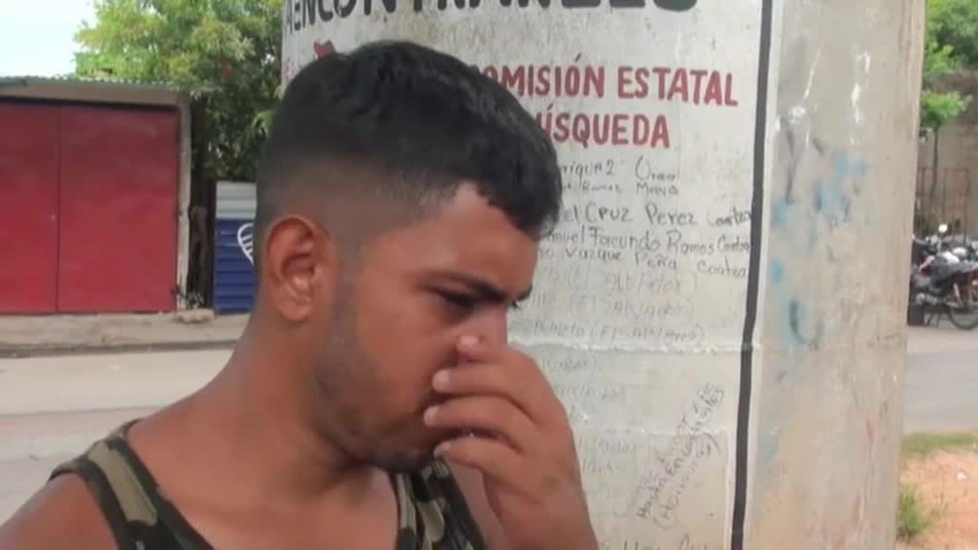 Encuentran un niño de 2 años abandonado entre un grupo de migrantes